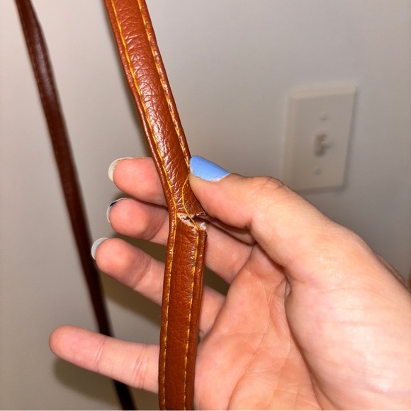 5/$25 Round Rattan Wooden Boho Weaved Straw Handbag - Picture 3 of 6